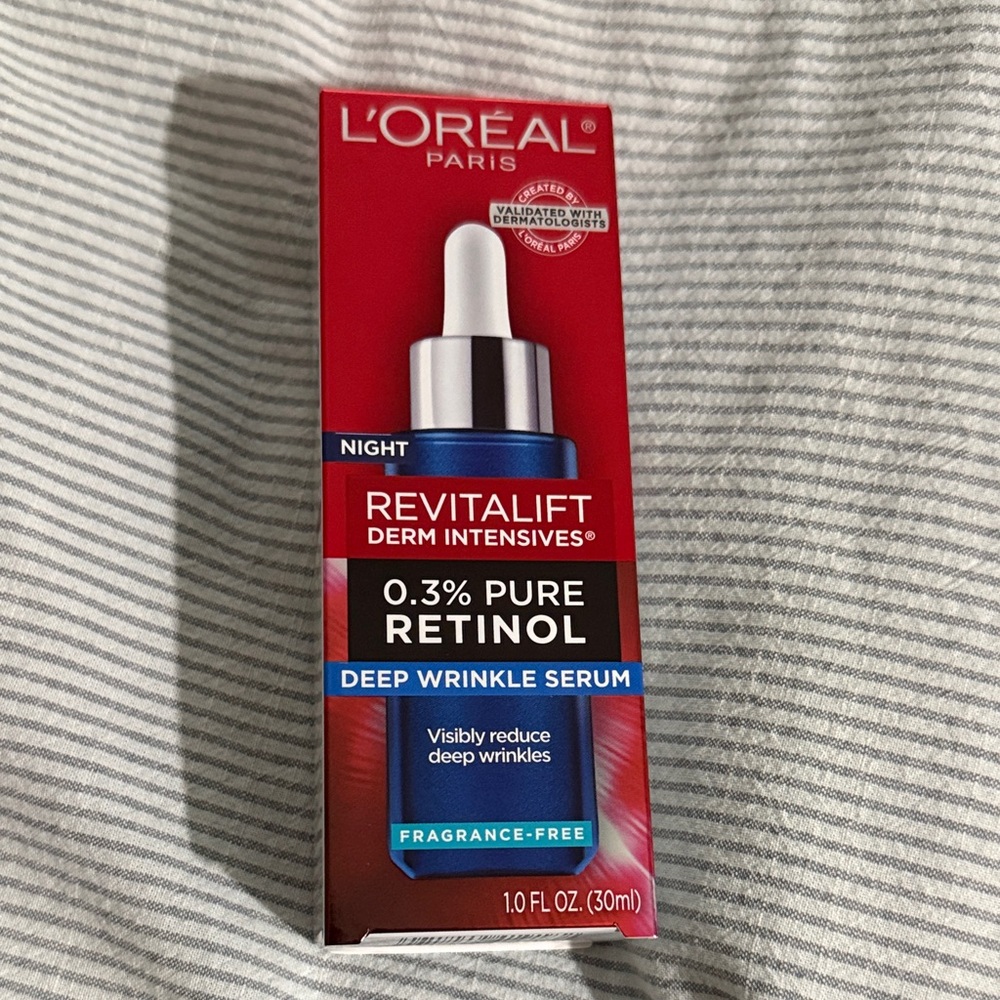 L'Oreal Revitalift Pure Retinol Serum - Blue and Red